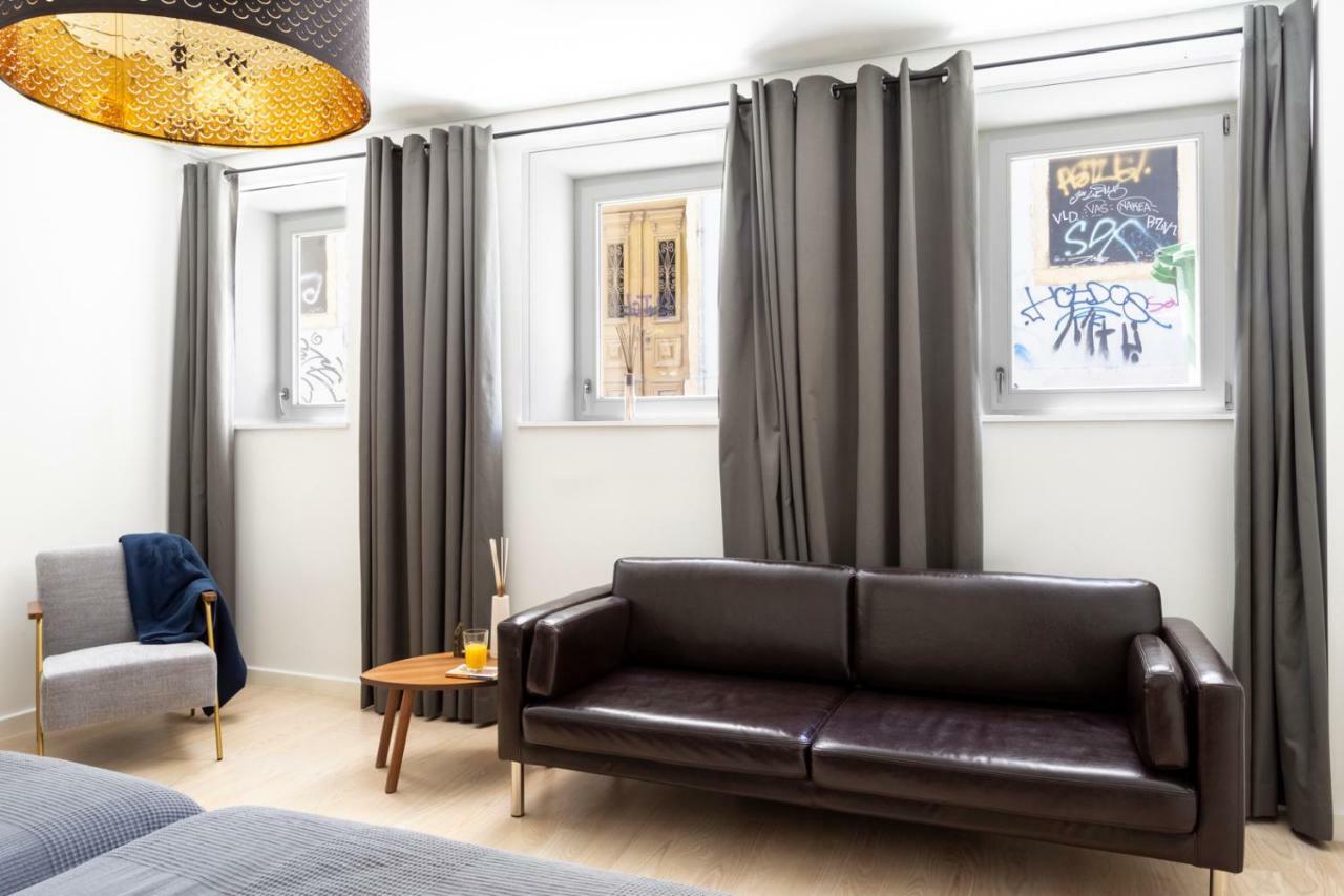 Altido Bright And Elegant 1Br Home With Workspace And Huge Terrace In Pena, Close By Viewpoint Лісабон Екстер'єр фото