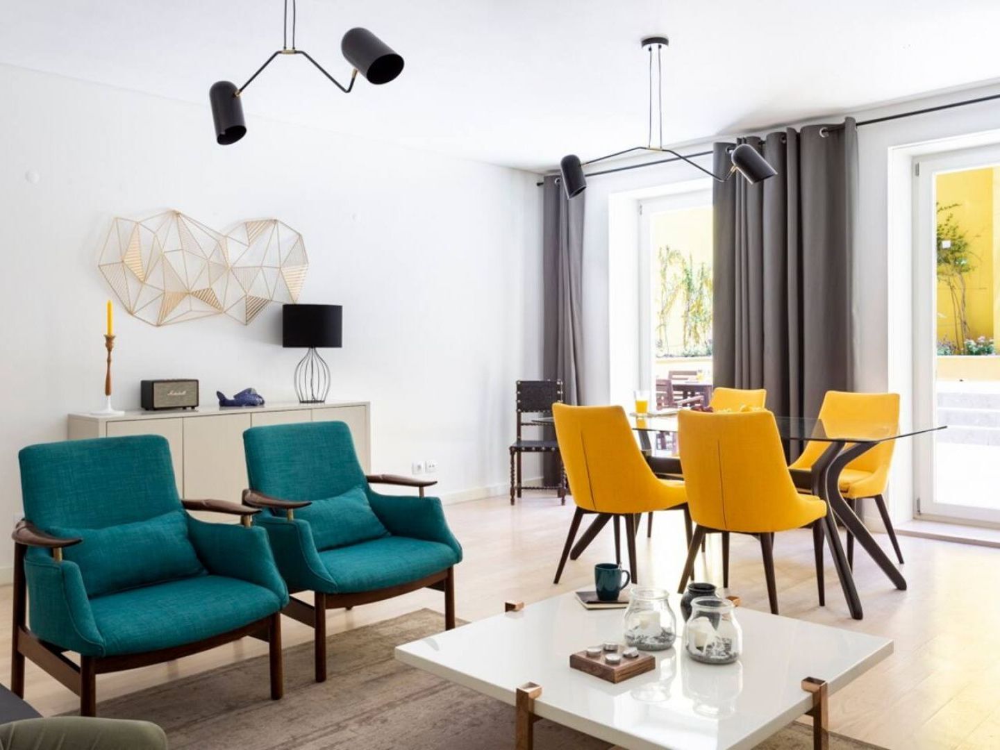 Altido Bright And Elegant 1Br Home With Workspace And Huge Terrace In Pena, Close By Viewpoint Лісабон Екстер'єр фото
